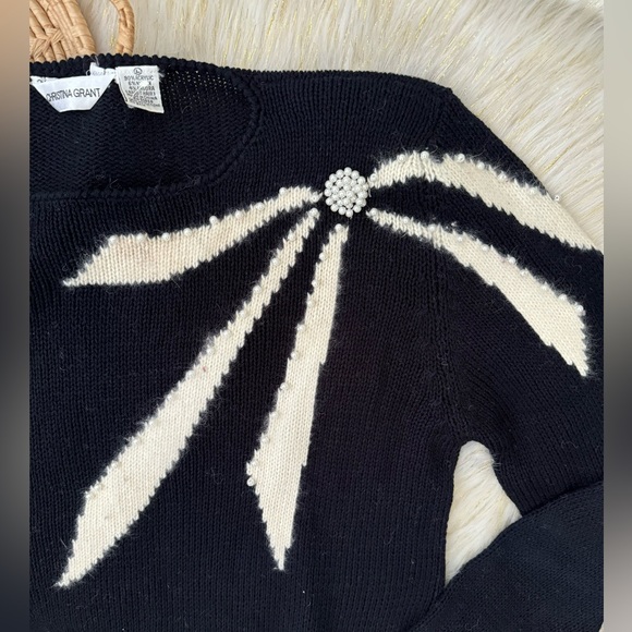 Vintage Black Pearl Ribbon Design Knit Sweater Size large - Picture 2 of 7